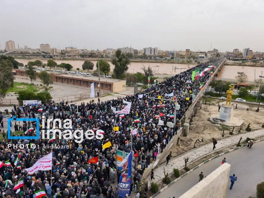 ۲۲ بهمن؛ حماسه حضور مردم اهواز در تجدید پیمان با آرمان‌های انقلاب+ فیلم
 