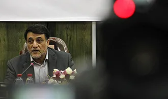 دولت‌مردان به احزاب به عنوان یک فرصت نگاه کنند