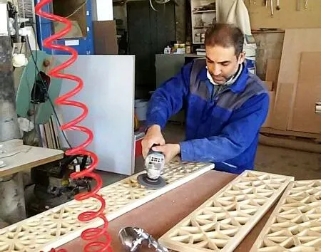 صنایع دستی کارآفرین خرمشهری مورد استقبال گردشگران خارجی