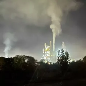 تصویری از آلایندگی کارخانه سیمان بهبهان