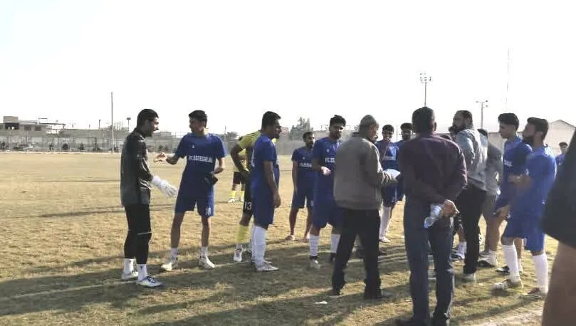 فوتبال لیگ برتر خوزستان | از نیمه‌تمام ماندن بازی در حمیدیه تا عملکرد بحث‌برانگیز ناظر مسابقه در هندیجان*