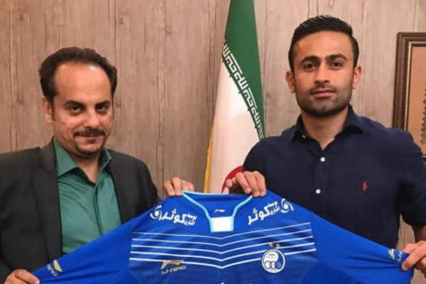 امید ابراهیمی با استقلال یک سال دیگر تمدید کرد