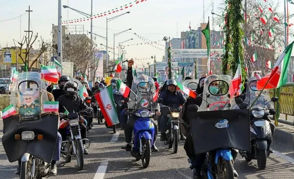 دهه فجر در دل خیابان‌های اهواز زنده شد