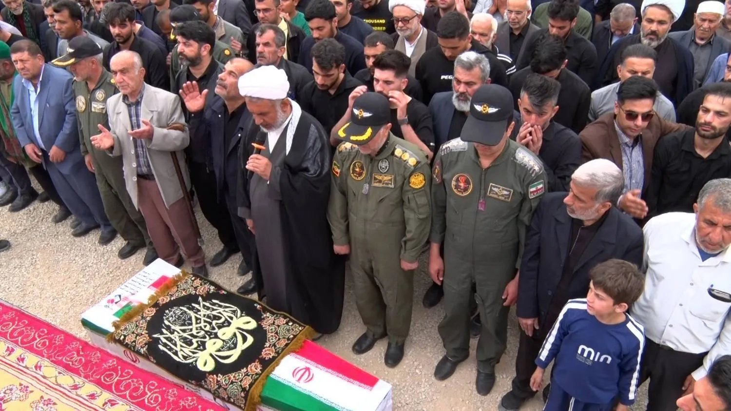 تشییع پیکر مطهر ۶ شهید مدافع وطن در خوزستان