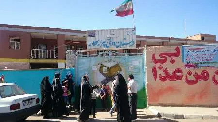 تعطیلی یک مدرسه در اهواز و سرگردانی 350 دانش آموز