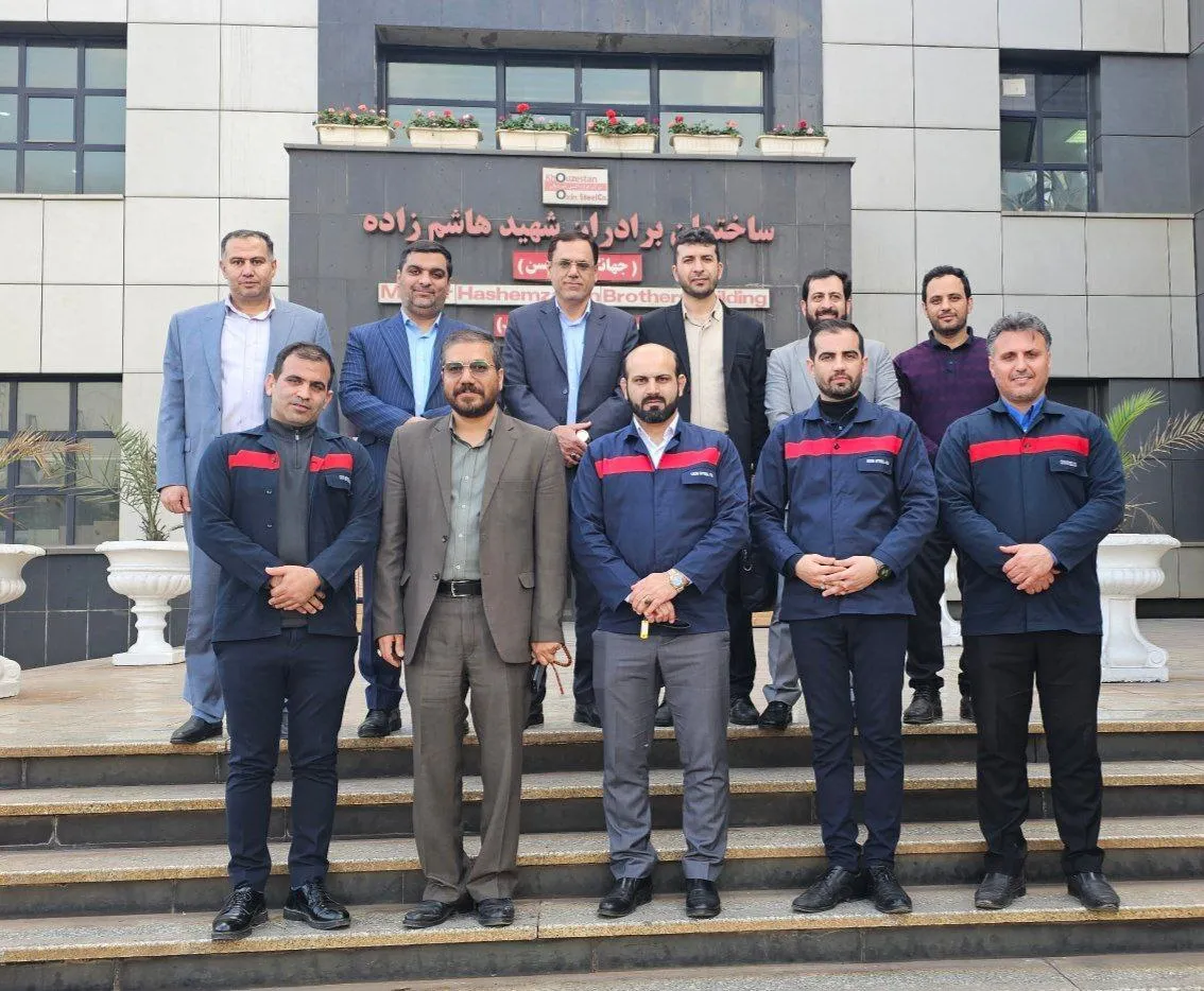کارگران فولاد اکسین خوزستان سربازان اقتصادی در میدان تولید هستند