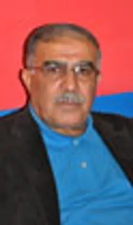 حسن روشن :
ایران قبرستان مربیان بزرگ خارجی/ مدرس فيفا دستیار شاگردش در لیگ شد!/ چرا باید آقای خنده استعفا بدهد؟