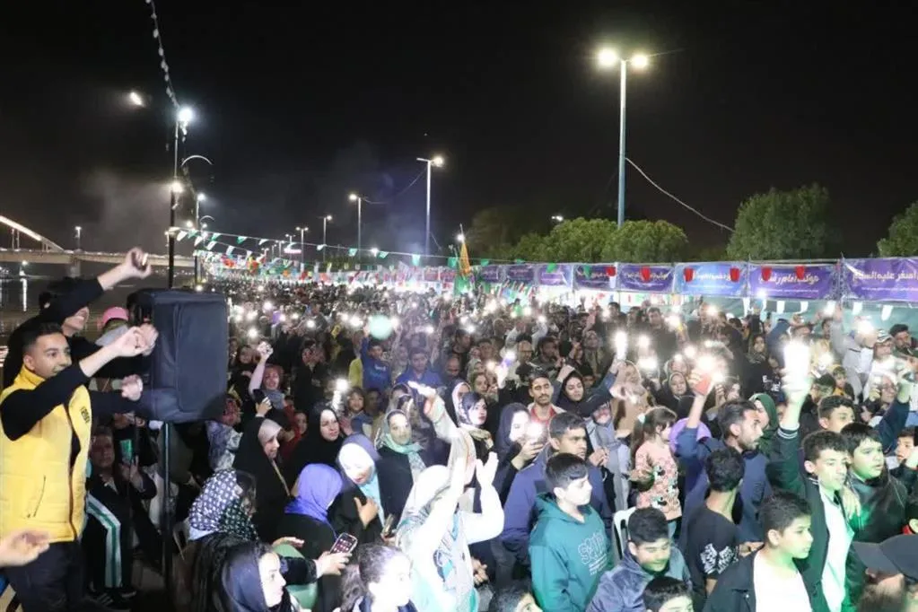 جشن یك كیلومتری نیمه شعبان در خرمشهر برگزار شد