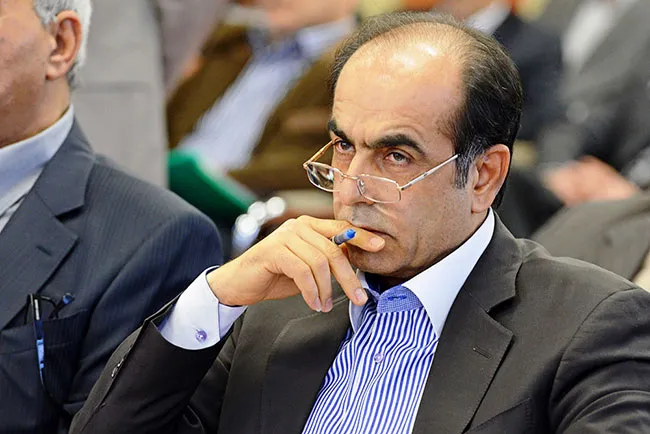 خادمی: IPC باج وزارت نفت به خارجی‌ها است