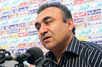 سرمربی نفت آبادان: کار سختی برای صعود داریم