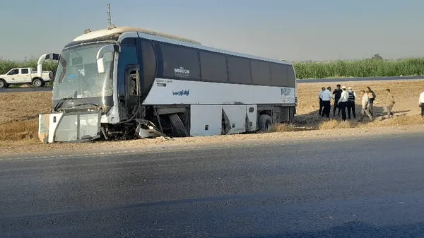 واژگونی اتوبوس در محور شوش- اهواز
